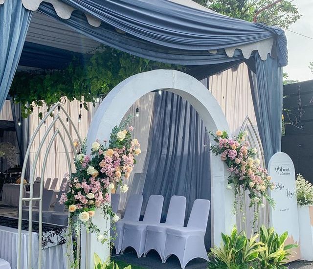 Pernikahan di Gedung vs di Rumah: Mana yang Lebih Cocok untukmu?